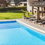 Chalet Schäfer S Vyhřívaným Bazénem Se Slanou Vodou Harrachov