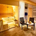 Chalet Schaefer S Vyhrivanym Bazenem Se Slanou Vodou A Saunou Harrachov