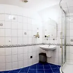 Chalet Chalet Schaefer S Vyhrivanym Bazenem Se Slanou Vodou A Saunou *