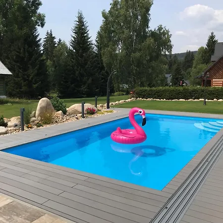 Schaefer S Vyhrivanym Bazenem Se Slanou Vodou A Saunou *