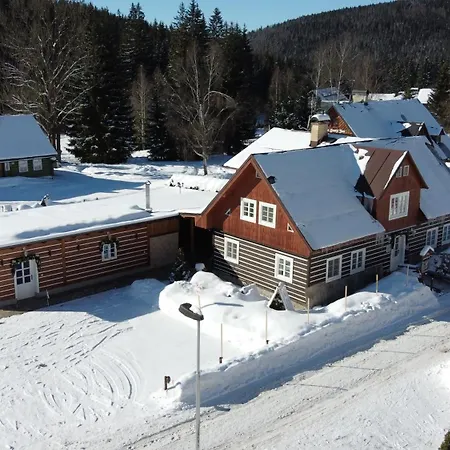 Dağ evi Schaefer S Vyhrivanym Bazenem Se Slanou Vodou A Saunou *