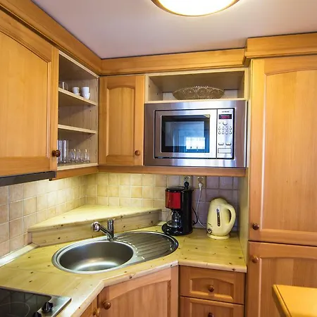 Schaefer S Vyhrivanym Bazenem Se Slanou Vodou A Saunou Harrachov