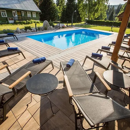 Dağ evi Schaefer S Vyhrivanym Bazenem Se Slanou Vodou A Saunou *