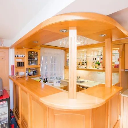 Schaefer S Vyhrivanym Bazenem Se Slanou Vodou A Saunou Dağ evi *