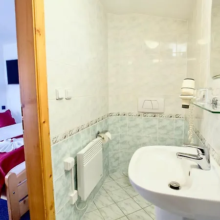 Dağ evi Schaefer S Vyhrivanym Bazenem Se Slanou Vodou A Saunou *