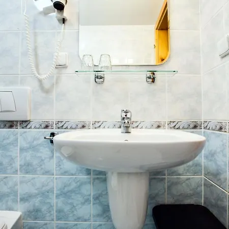 Schaefer S Vyhrivanym Bazenem Se Slanou Vodou A Saunou Dağ evi *