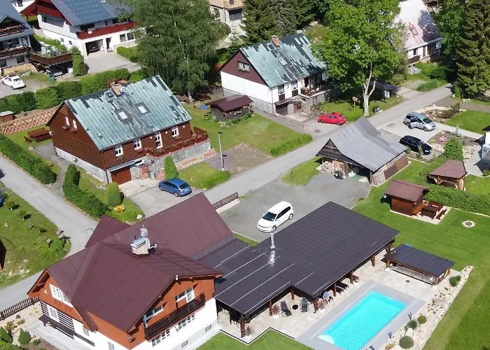 Schaefer S Vyhrivanym Bazenem Se Slanou Vodou A Saunou Harrachov