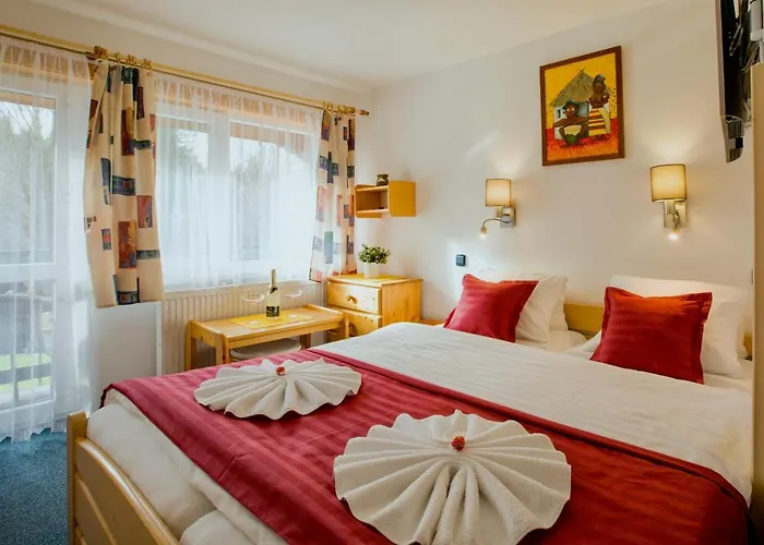 Schaefer S Vyhrivanym Bazenem Se Slanou Vodou A Saunou Chalet